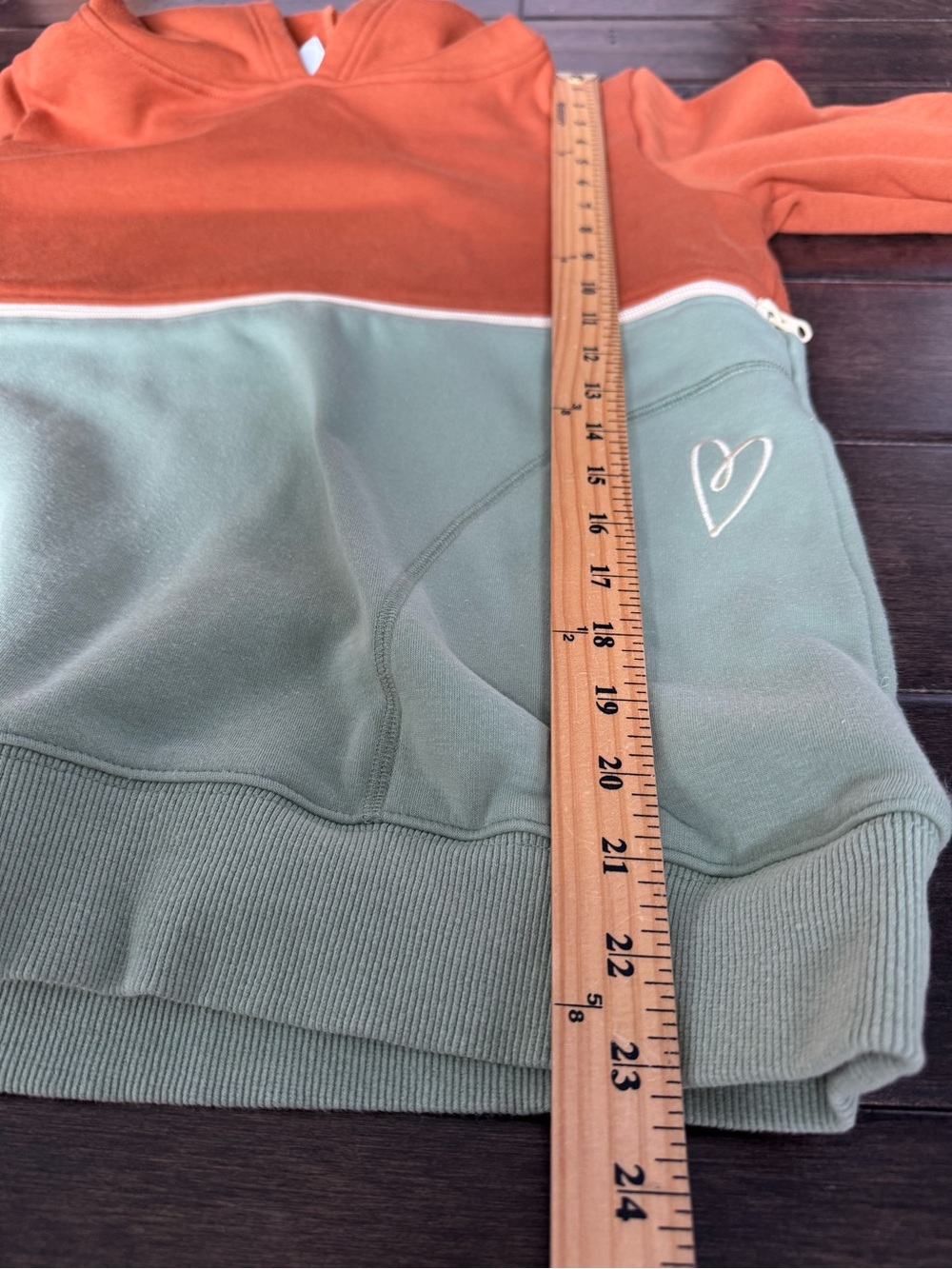 Latched Mama Trailblazer Nursing Hoodie Size S Colorblock Rust Sage - Picture 11 of 11